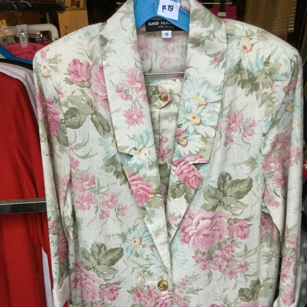 Sag Harbor Mix 'N Match Two Piece Set - Jacket and Skirt - Floral Print